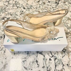 Blue by Betsy Johnson Petra Gold Slingback Heels 9.5